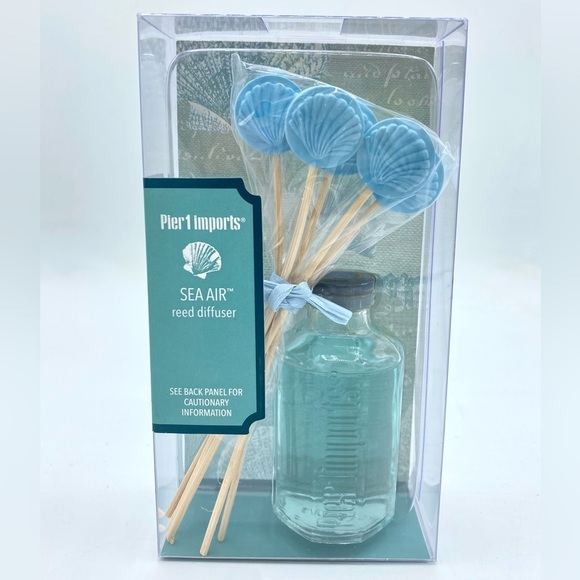 Pier 1 Imports SEA AIR Reed Diffuser & Oil New .95fl oz / 28ml RARE Discontinued - Picture 1 of 2